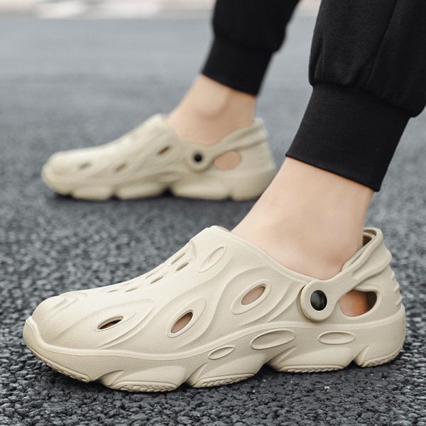 Men Fashion Hollow Lightweight Solid Color Sandals